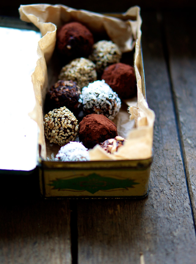 dadelkugler med lakrids dadelkugler med lakrids