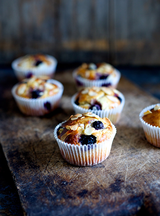 Glutenfree blueberry-muffins